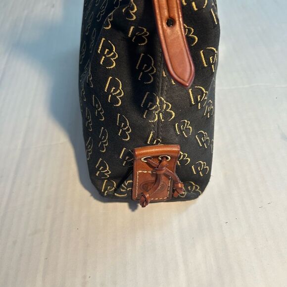 Dooney & Bourke Vintage Signature Bag and Matching Wallet Set - Picture 11 of 14